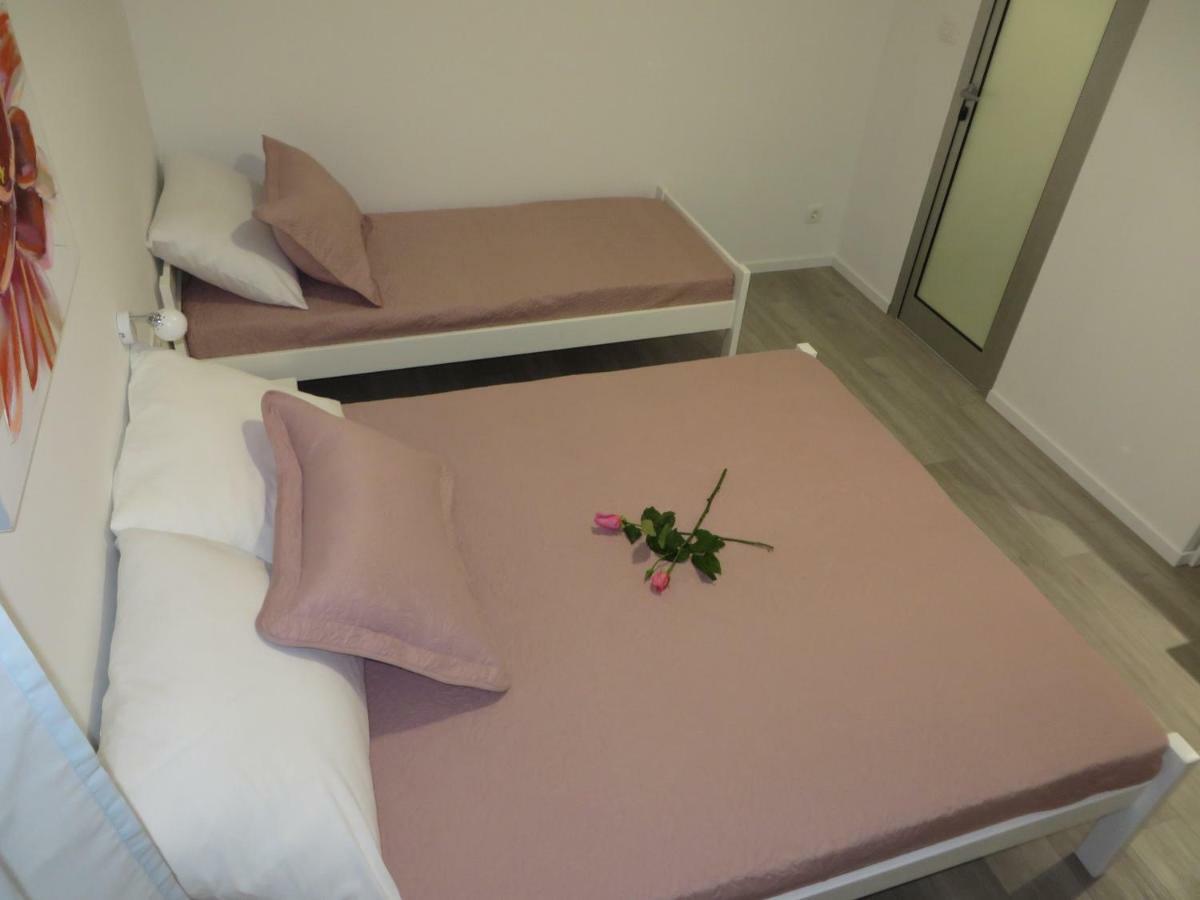Apartmani Raos Dugi Rat Extérieur photo