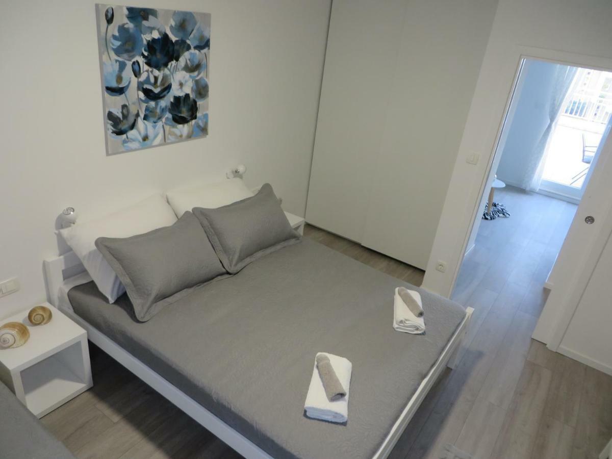 Apartmani Raos Dugi Rat Extérieur photo